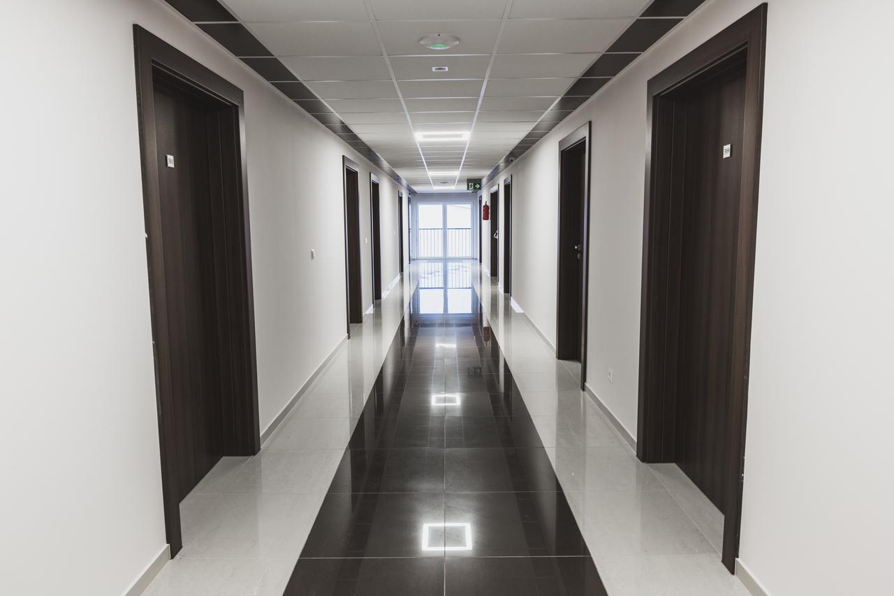 Czarno Na Bialym Hotel Krakow Luaran gambar