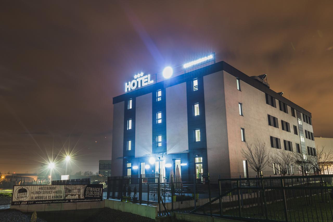 Czarno Na Bialym Hotel Krakow Luaran gambar