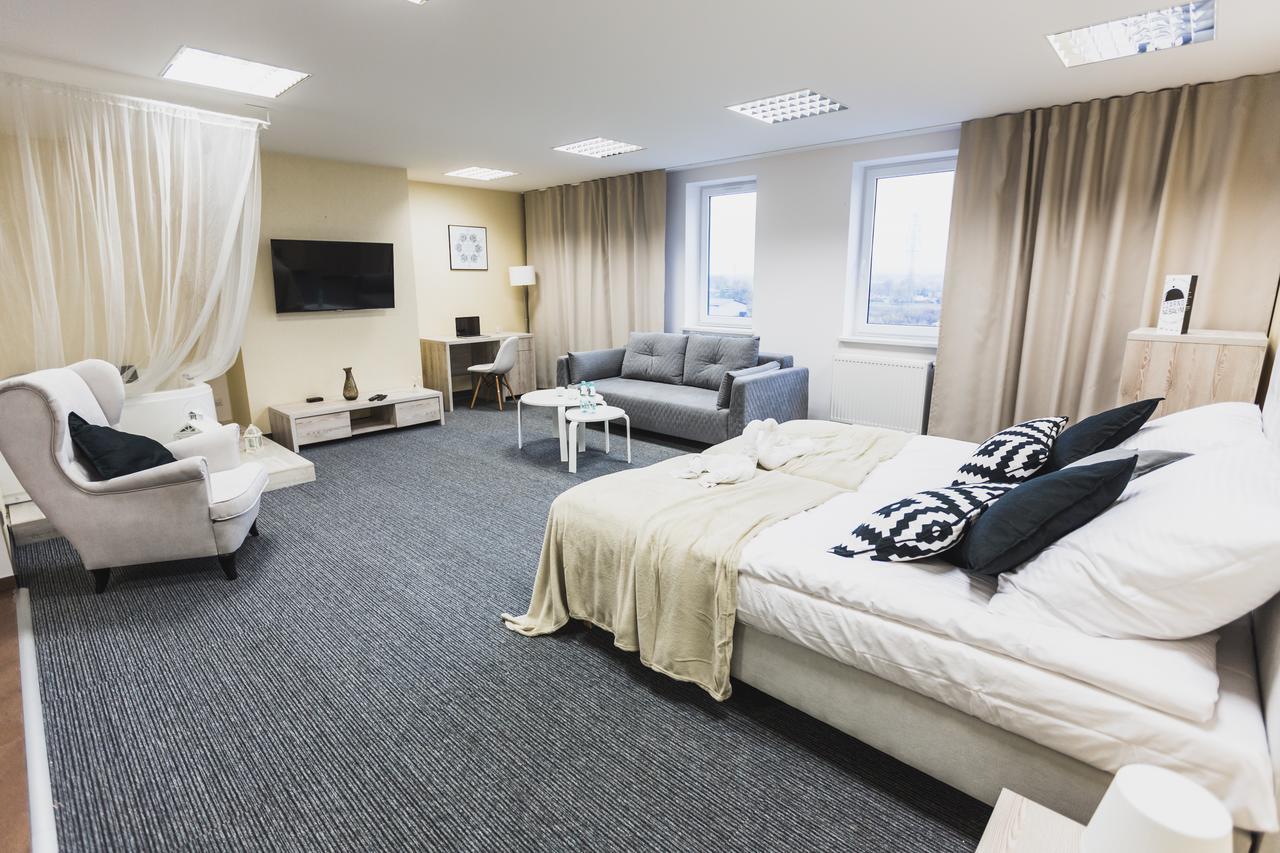 Czarno Na Bialym Hotel Krakow Luaran gambar