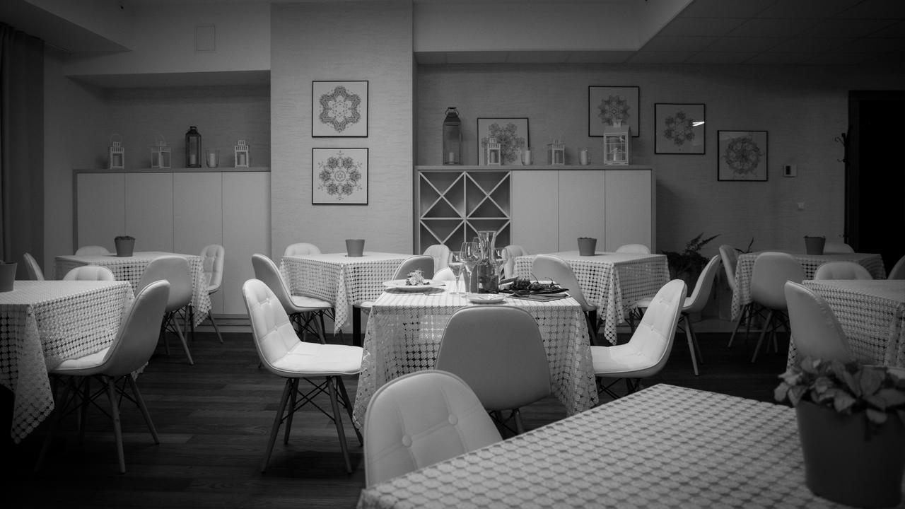 Czarno Na Bialym Hotel Krakow Luaran gambar